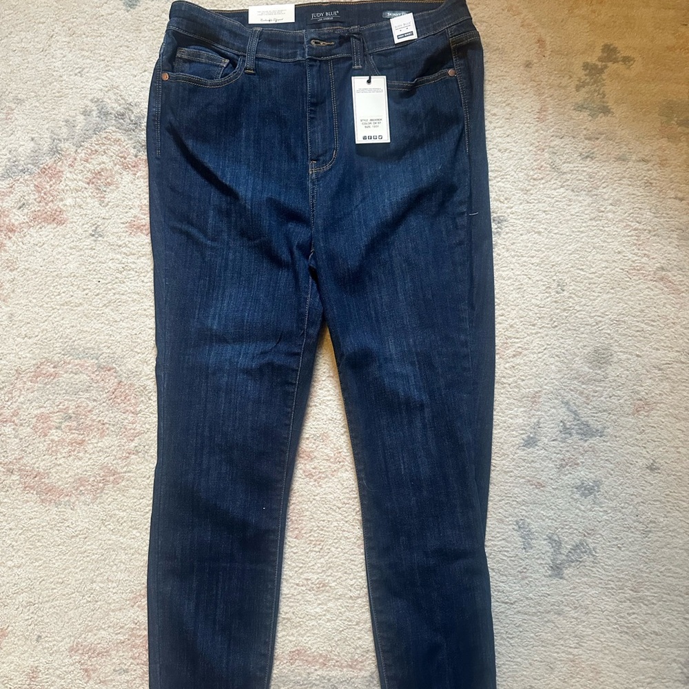 Judy Blue Skinny Jeans in Classic Blue